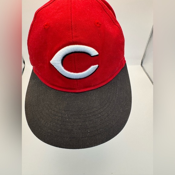 Team MLB Cincinnati Reds Adjustable Baseball Hat Cap Youth - Picture 1 of 11